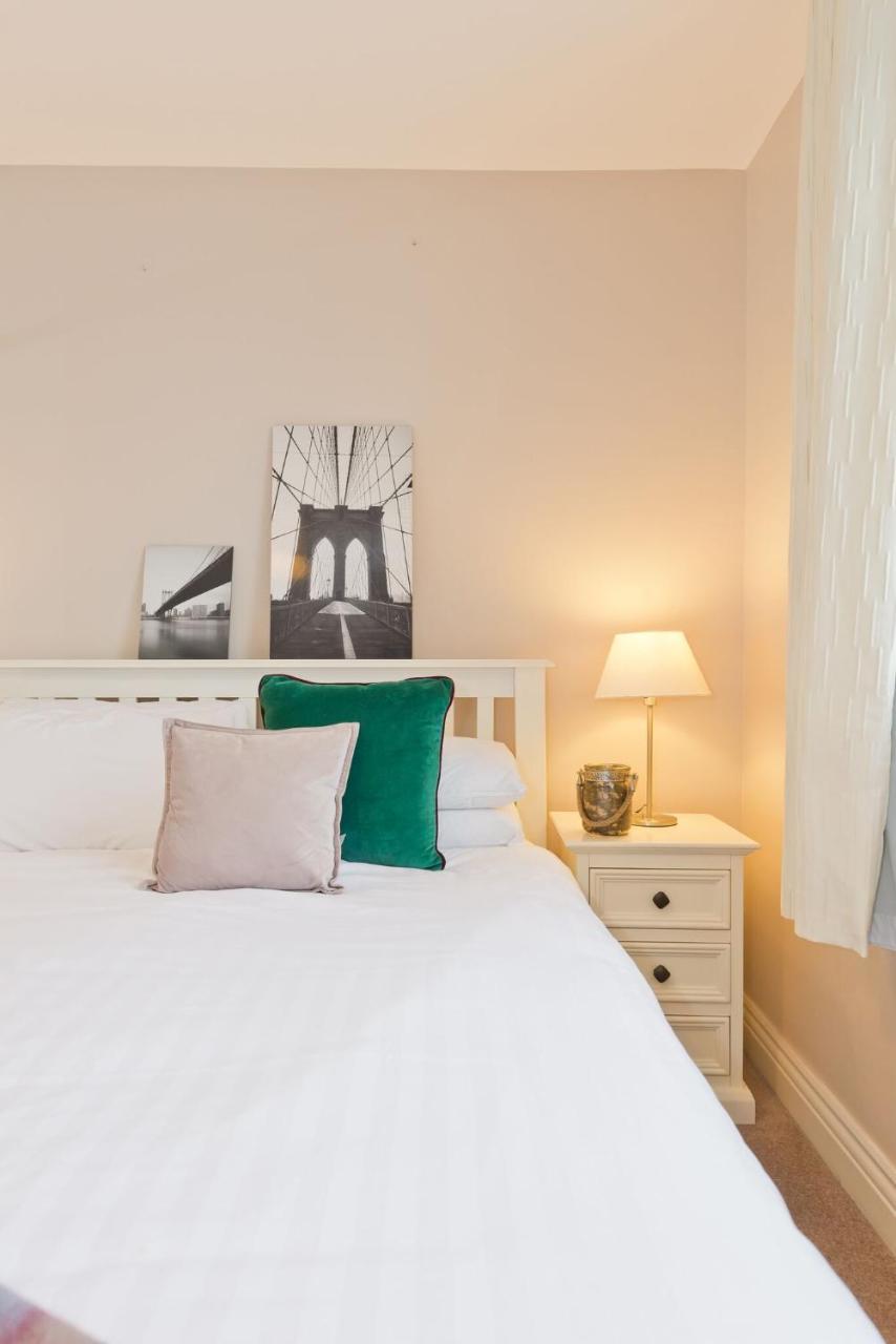 Broc House Suites Dublin Exteriör bild