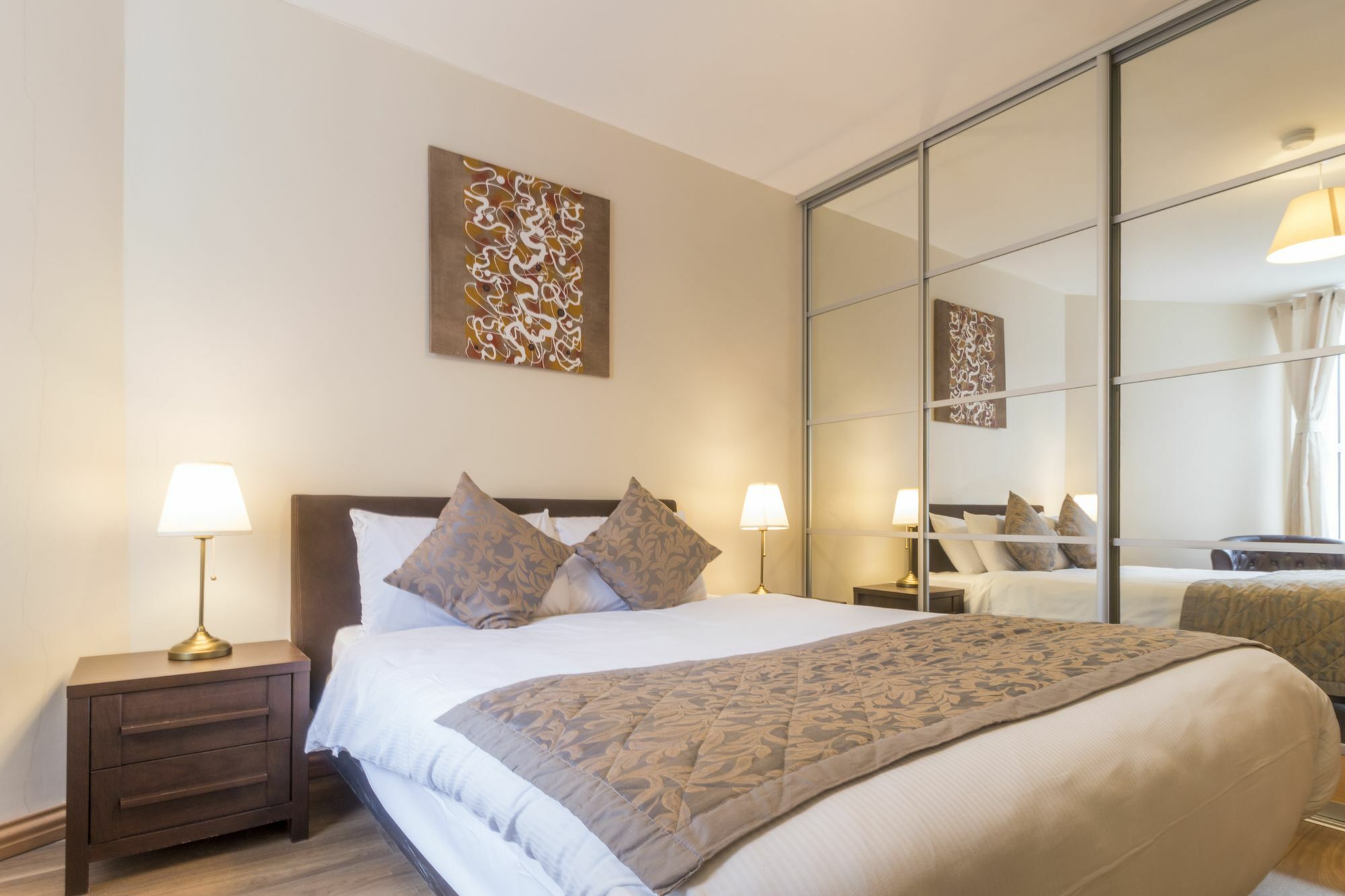 Broc House Suites Dublin Exteriör bild